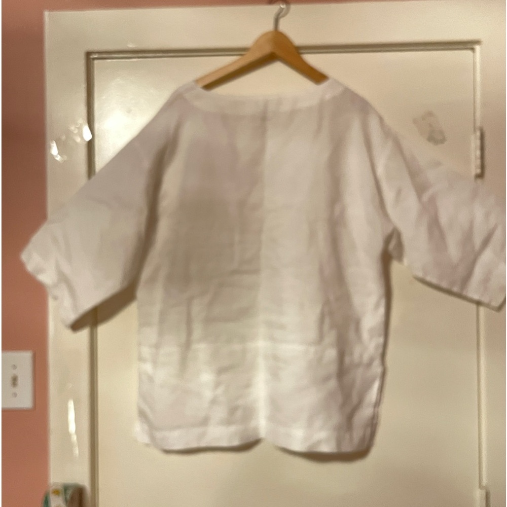 It is linen season. This is what you need to stay cool and fashionable.NWOT